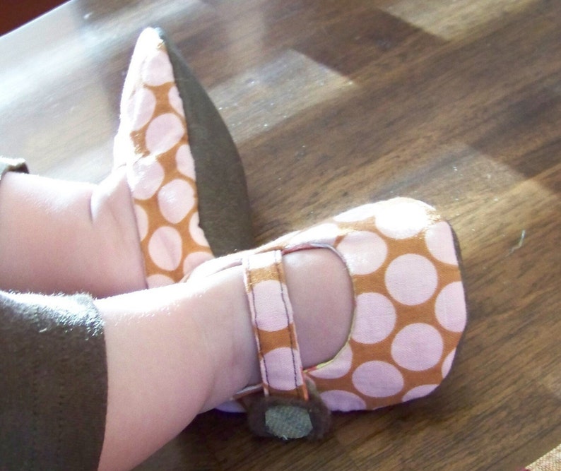 Baby and Toddler Reversible Mary Jane's Baby Shoes PDF PATTERN with 3 strap options/ 5 different sizes image 4