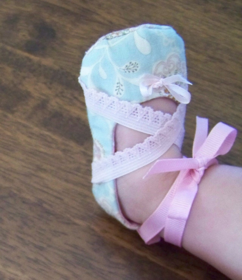 Angelina Ballerina Baby Girl Shoes PDF PATTERN DIY 5 different sizes image 3