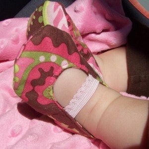 Baby and Toddler Reversible Mary Jane's Baby Shoes PDF PATTERN with 3 strap options/ 5 different sizes image 5