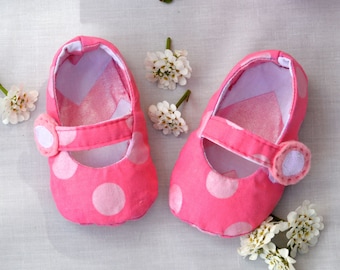 Baby and Toddler Reversible Mary Jane's Baby Shoes-  PDF PATTERN with 3 strap options/ 5 different sizes