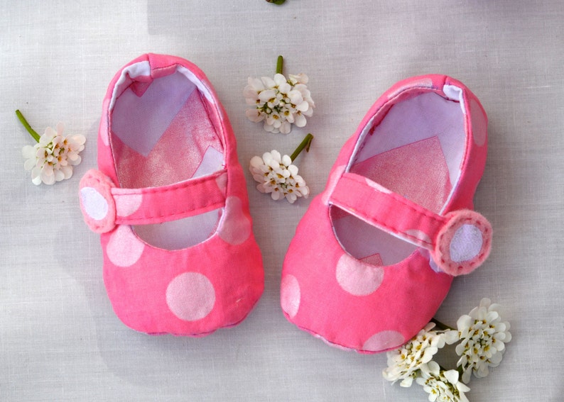 Baby and Toddler Reversible Mary Jane's Baby Shoes PDF PATTERN with 3 strap options/ 5 different sizes image 1