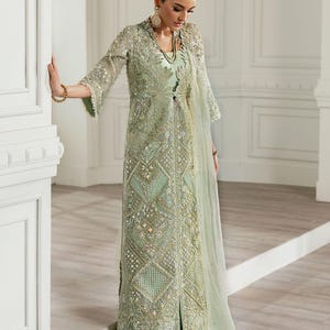 New Latest Pakistani Wedding Dresses, bridal Party Dress Indian Embroidered Clothes Stitched Gown Mehndi Nikkah maxi Suit Made to Order