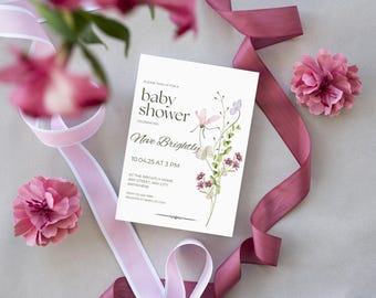 Inviti per baby shower con fiori selvatici, invito Baby in Bloom, invito con fiori viola e rosa, invito con fiori selvatici, invito per brunch floreale per neonati