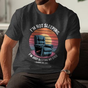 Vintage Recliner Chair T-Shirt, Retro Sunset Design Tee, Funny Relaxing Graphic Shirt, Unisex Comfort Wear, Gift for Recliner Lovers