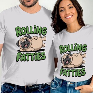 おもしろパグTシャツ、ローリング・ファッティーズ・ドッグ・ユーモアTシャツ、かわいい漫画ペット愛好家シャツ、ノベルティグラフィックTシャツ、動物愛好家へのギフトアイデア