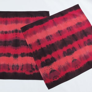 Shibori organic cotton napkins, Hand dyed cotton napkins, Tie-dye cotton napkins, Reusable Shibori napkins, Set of 2 reusable napkins