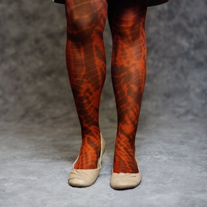 Collant tie-dye arancioni: collant Shibori coprenti da 40 denari