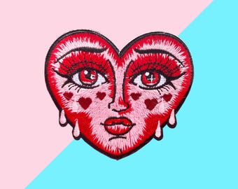 泣きハートのアイロンパッチ | トランスアクティビズムパッチ | クィアパンクパッチ | ジェンダークィアパッチ | ノンバイナリーパッチ | LGBTQパッチ | ゲイパッチ