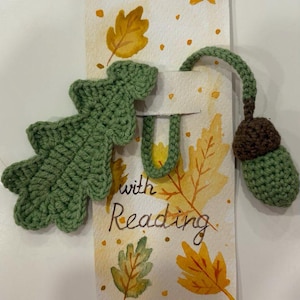 Crochet Oak Leaf Bookmark with Acorn: Fall Reading Gift