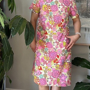 vintage 70s handmade flower power short sleeve casual simple day dress Medium