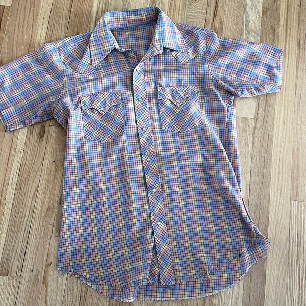 Vintage mens button down shirt pearl snap front pastel plaid Medium short sleeve retro market clothing