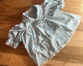 Vintage baby girl toddler light blue puff sleeve button down shirt dress, floral embroidery, lace details 12 months, romantic victorian