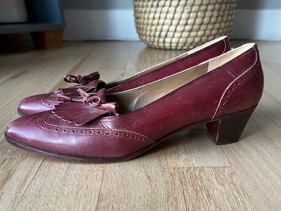 Vintage cole haan red heeled tassel loafers, slip… - image 1