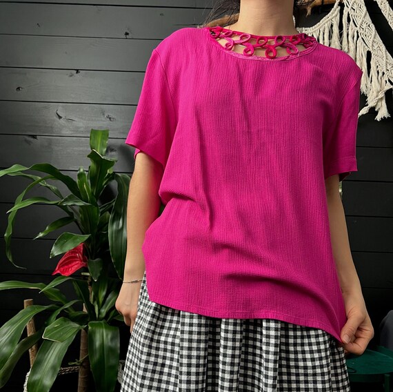 Vintage hot pink embroidered neck short sleeve ma… - image 8