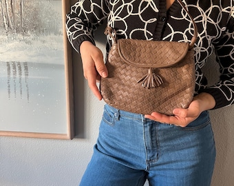 Bolso bandolera de cuero tejido vintage bolso de tejido de cesta neusteters de la década de 1970