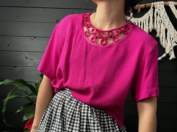 Vintage hot pink embroidered neck short sleeve ma… - image 2