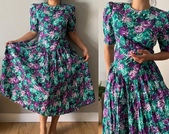 Vintage 80s short sleeve market floral midi dress, modest drop waist dress, purple green, 11/12, full skirt, retro crewneck