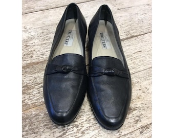 Vintage Classic Walking Flats Loafers Shoes Black Leather Size 10.5 M Knot Bow