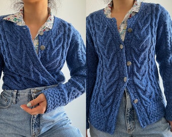 pull en laine Carraig Donn vintage, fabriqué en Irlande, tricot torsadé épais, cardigan boutonné à manches longues, boutons argentés, petit tricot de marché