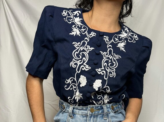 Vintage 1980s Karin stevens blue embroidered shor… - image 1