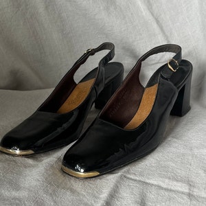 Vintage Tempos black patent leather heels, square toe, gold trim, retro classic, statement shoes, dance shoes, comfortable minimal style 8.5