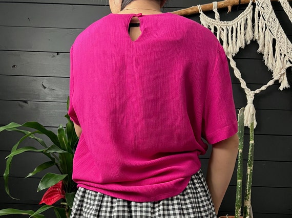 Vintage hot pink embroidered neck short sleeve ma… - image 4