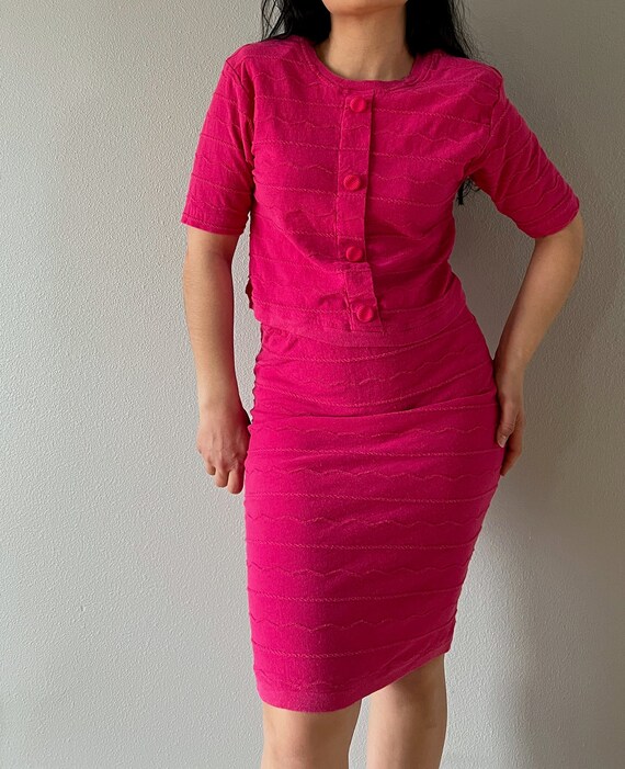 Vintage 80s hot pink knit two piece fitted skirt … - image 3