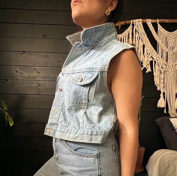 Vintage Cropped Denim Vest Medium Blouse Market Retro Light Blue Wash Jean Top Etsy