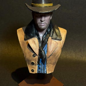 Handmade Arthur Morgan Bust – 17cm Resin Statue – RDR2 Collectible – Cowboy Game Art – Hand Painted Western Figure – Limited Gift