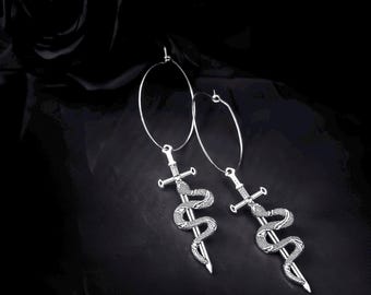 Gothic slangenzwaardoorbellen – slangenringoorbellen, handgemaakte alternatieve sieraden