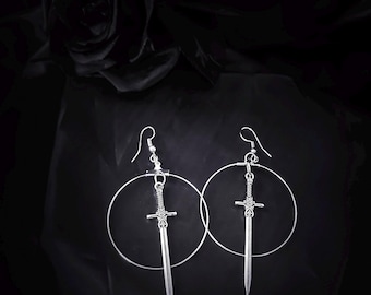Créoles épée médiévales - Bijoux gothiques fantastiques, style alternatif fait main