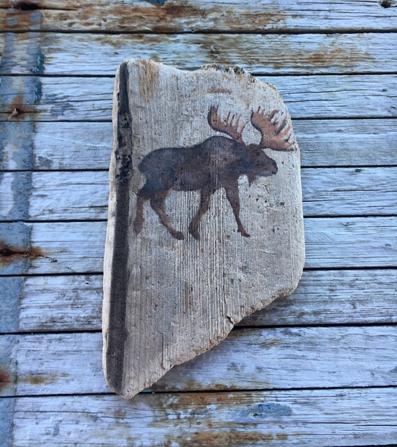 Painted Driftwood Maine Moose Wreath Sign Outdoor Decoration Lake House Decor Driftwood Art Home And Living Ornaments And Accents