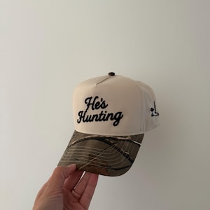 Ele é o chapéu de caça