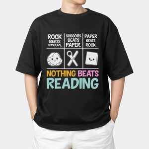 Niente batte la lettura Png, sasso carta forbici Png, Kawaii Read Across America Day, regali divertenti per gli amanti dei libri, download digitale sublimazione PNG