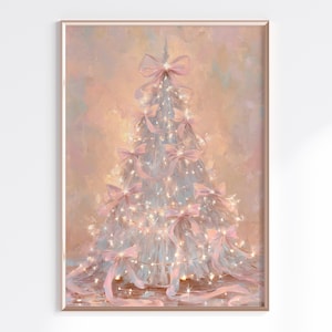 以下が含まれることがあります： ピンクのリボンとキラキラ光るライトで飾られたクリスマスツリーの額入り絵画。このアートワークは、淡いピンクとピーチの背景を持つ、柔らかいパステルカラーパレットです。ツリーは焦点であり、星が上にあります。
