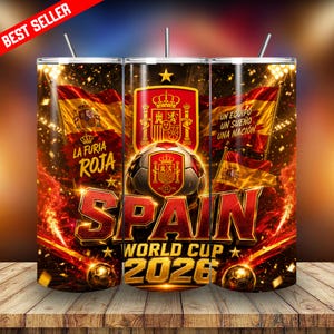 Puede incluir: Un vaso de acero inoxidable con un diseño para la Copa Mundial de la FIFA 2026 en España. El diseño incluye la bandera española, un balón de fútbol y la inscripción "SPAIN WORLD CUP 2026".