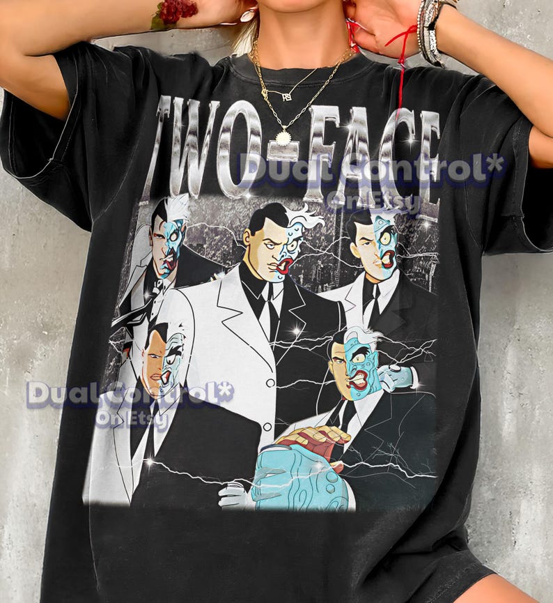 Two-Face 90er Jahre Vintage Retro Bootleg Shirt, Comic Bösewicht Grafik T-Shirt, Gotham Crime Boss Fan Bekleidung #SAF Bild 1
