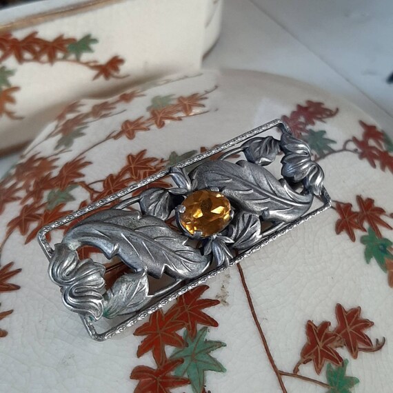 Delicious 1930s Czechslovakian brooch