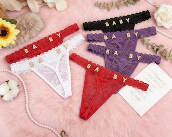 Perizoma con nome personalizzato, perizoma personalizzato con nome, perizoma in pizzo con ciondoli dorati con nome, regali per anniversario, regali per lei