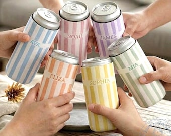 Benutzerdefinierte Monogramm Skinny Dosenkühler, personalisierte Brautjungfer Geschenke, elegante Dosenhülle, Brautdusche Bevorzugung, Hochzeitsandenken Bier Hugger