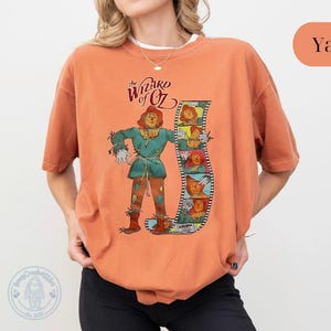 Wizard of Oz Scarecrow Comfort Colors Shirt, Jonathan Bailey Sweatshirt, Wicked Musical Theatre Fan Shirt, L Frank Baum Shirt, Fiyero Shirt image 4