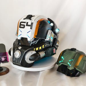 Titanfall 2 Droz & Militia Pilot helmet + Body armor