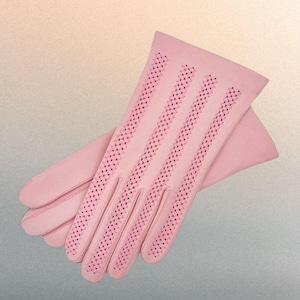 Women&#39;s Leather Driving Gloves in Pink, Womens Wool lined Gloves, Women Gloves Silk Lined Hair sheep Leather, Elegant Design, Soft Leather