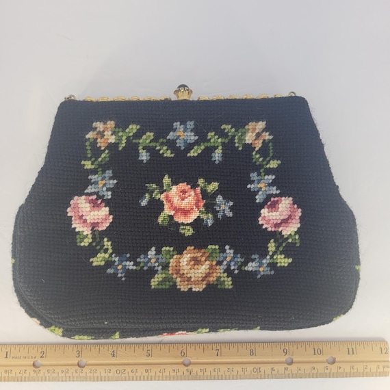 Vintage 1950s Floral Needlepoint Tapestry Kisslock Handbag