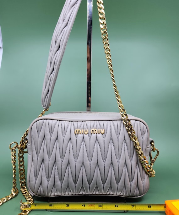 MIU MIU　ライトグレー ショルダーバッグ Pre Owned Miumiu Nappa Matelasse Camera Bag Cammeo. - Etsy