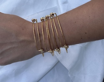 Historia Bracelet - Delicate Gold Bangle Bracelet - Women's Bangle Bracelet