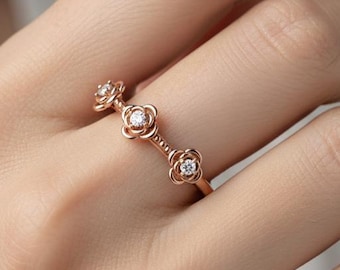 Anello con fiori pressati: gioielli floreali in oro massiccio fatti a mano