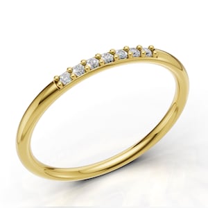 Diamant Band 14k Gold zierlicher minimalistischer Ring, stapelbarer Verlobungsring für sie, eleganter Alltagsschmuck