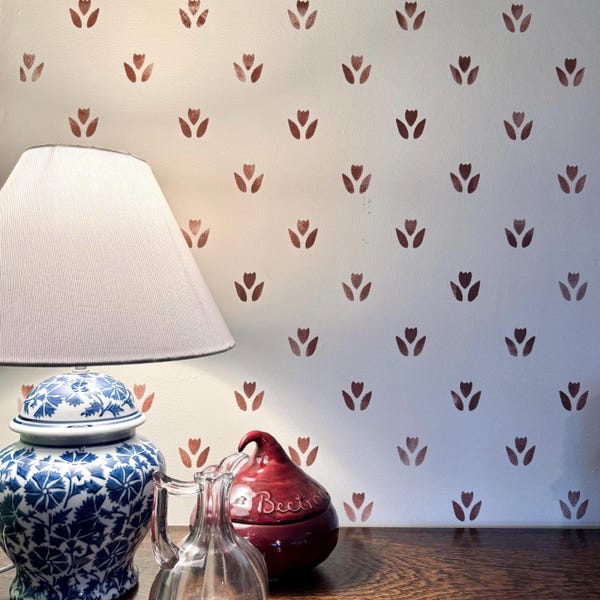 Cottage Tulip Stencil - Large Floral Stencil for Wall Painting - DIY Wallpaper Project