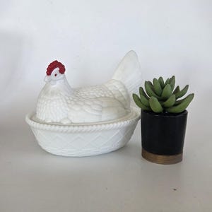 Westmoreland hen on nest covered dish chicken candy dish vintage milk glass dish